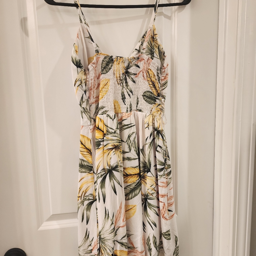 Cute Sundress - Picture 2 of 4